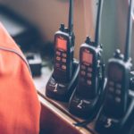 what frequency do walkie talkie use